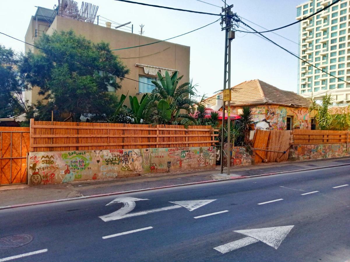 Sapir Hostel (Adults Only) Тель-Авив Экстерьер фото
